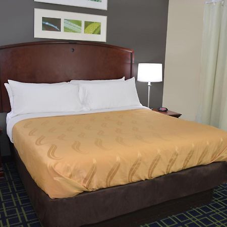 Quality Inn & Suites ダブリン エクステリア 写真