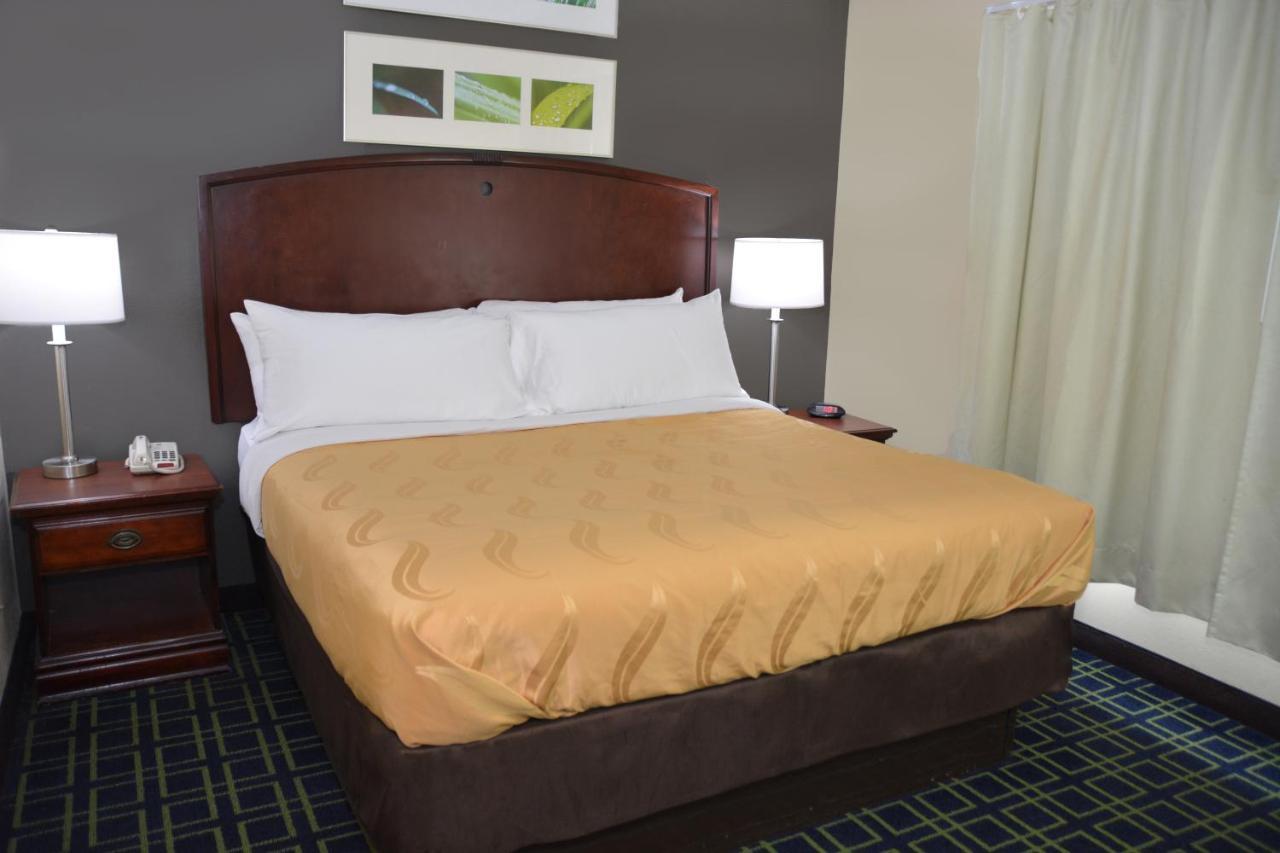 Quality Inn & Suites ダブリン エクステリア 写真