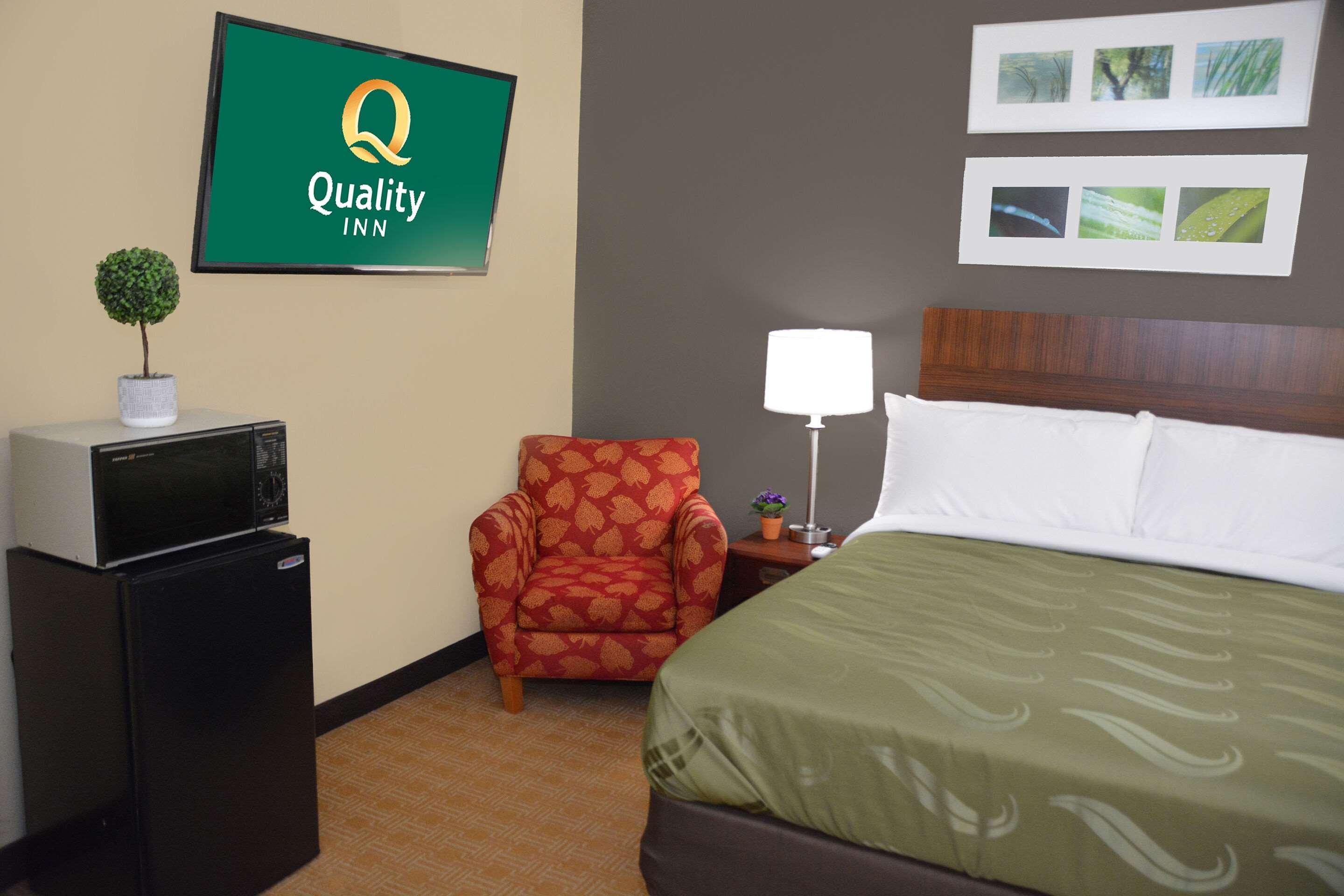 Quality Inn & Suites ダブリン エクステリア 写真