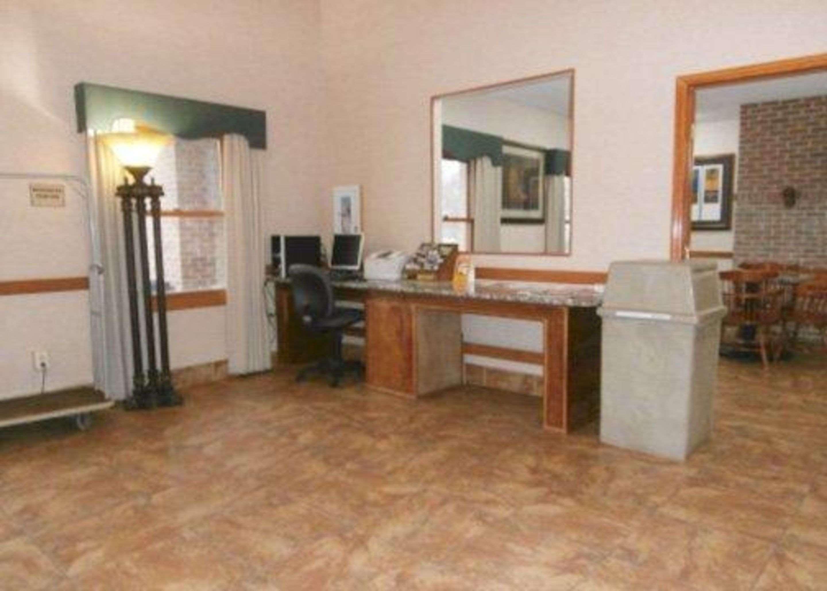 Quality Inn & Suites ダブリン エクステリア 写真