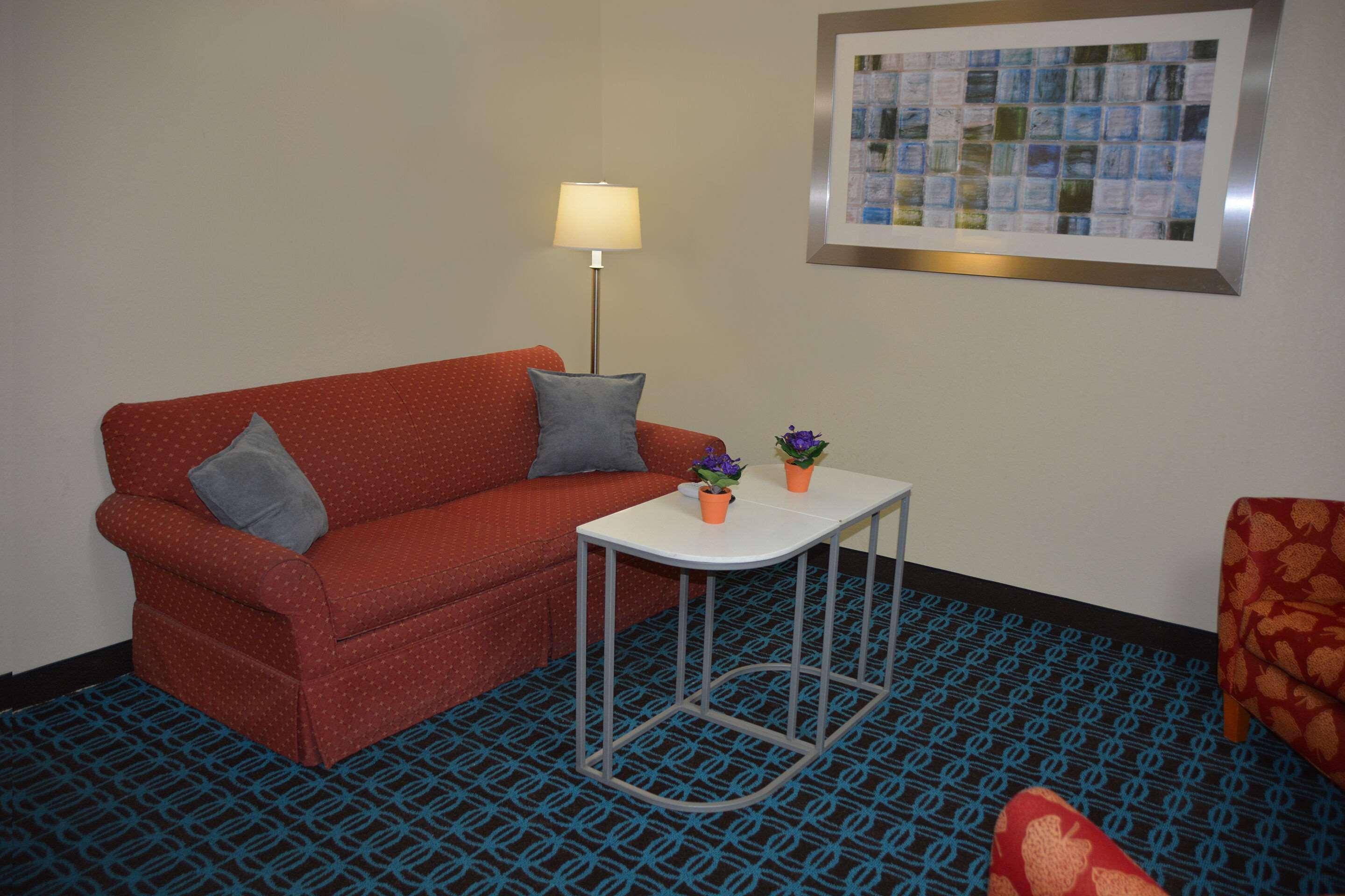 Quality Inn & Suites ダブリン エクステリア 写真