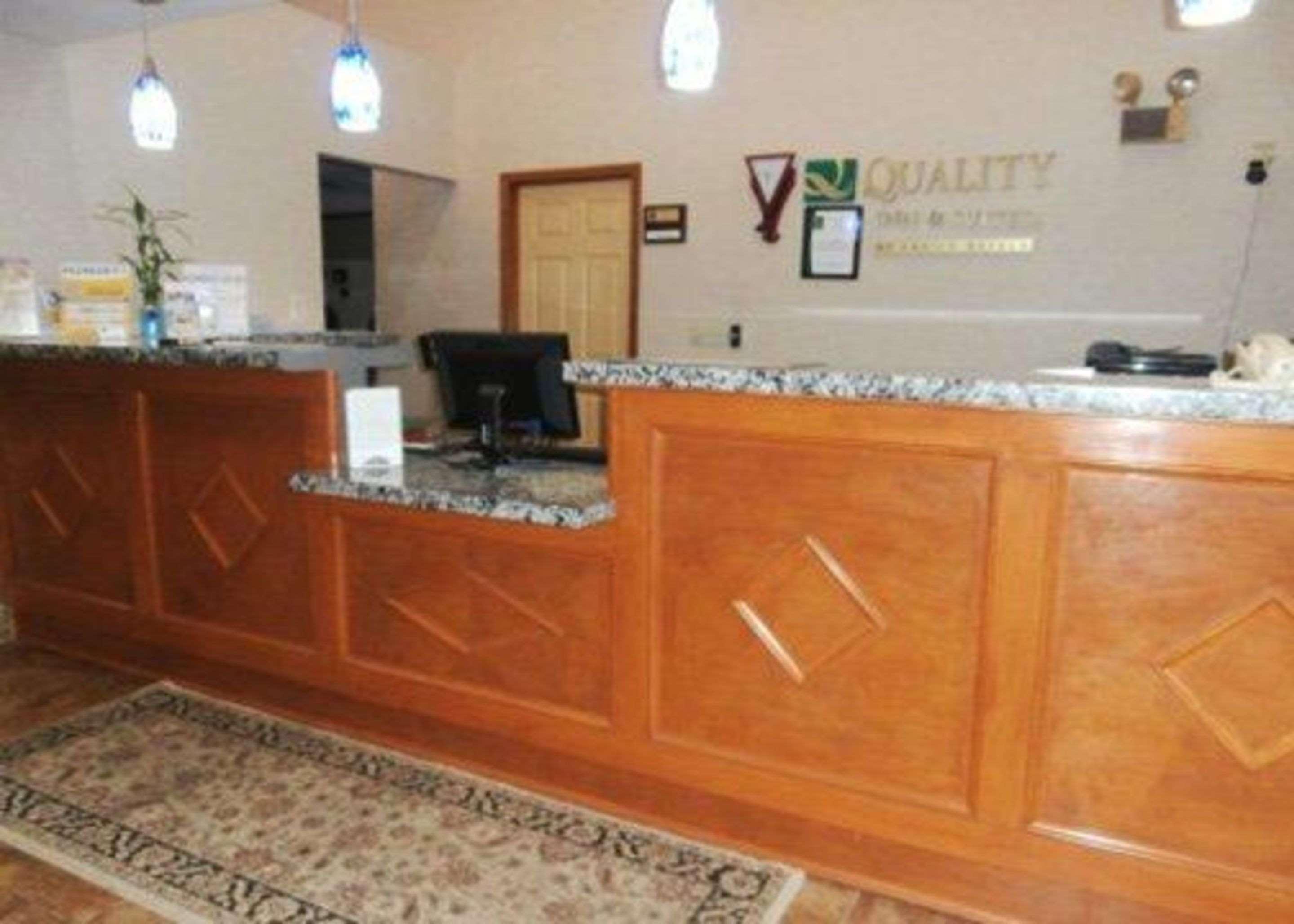 Quality Inn & Suites ダブリン エクステリア 写真