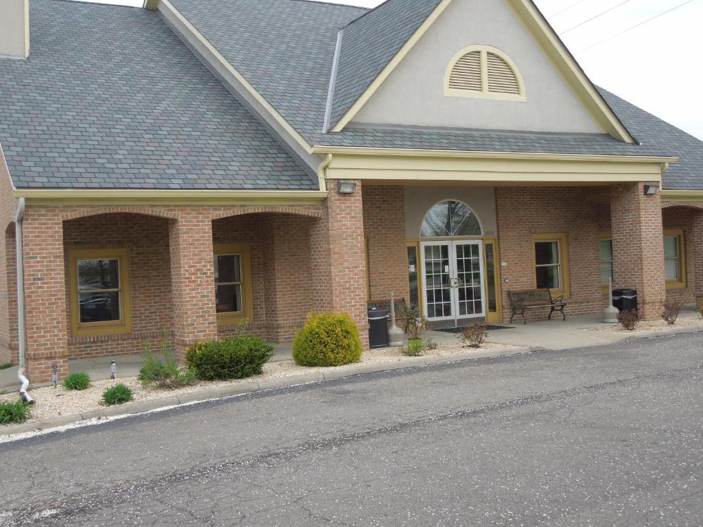 Quality Inn & Suites ダブリン エクステリア 写真